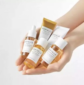 Skin1004 Madagascar Centella Travel Kit Light Cleansing Oil 30ml & Ampoule Foam 20ml & Toning Toner 