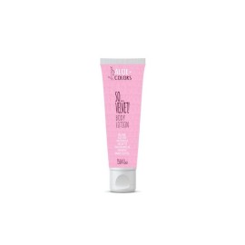 Aloe+ Colors Body Lotion So Velvet, Γαλάκτωμα Σώματος με λεπτή βελούδινη υφή και υπέροχο άρωμα πούδρ